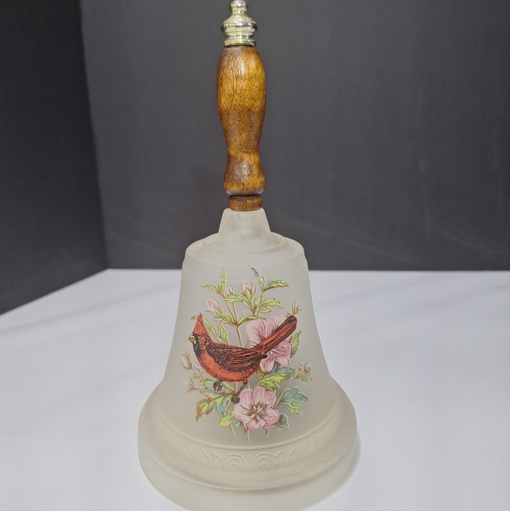 Vintage Westmoreland Glass Bell Music Box